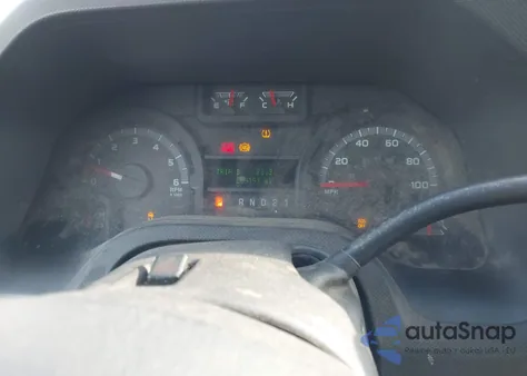 2011 Ford E-350 Super Duty Xlt z USA, uszkodzony, nr VIN 1FBSS3BL7BDA28552